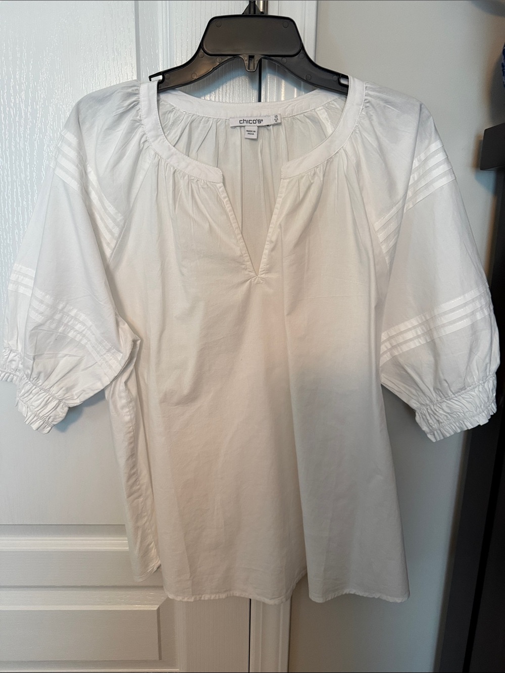 Chico's White Split-V Neck Peasant Blouse